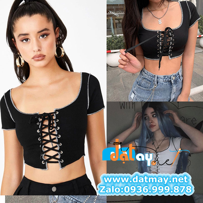 Phối áo croptop hở ngực đan dây và quần short 