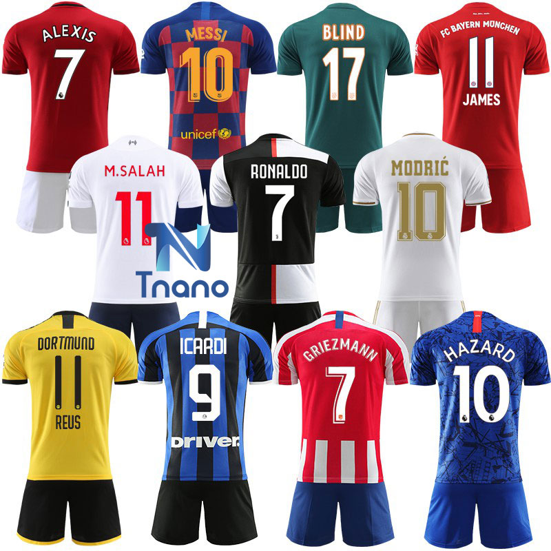 Tại sao các đội lại lựa chọn in tên lên áo bóng đá online?