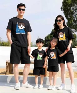 áo thun gia đình màu đen in logo nổi