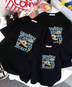 ao thun dong phuc nhom mau universal