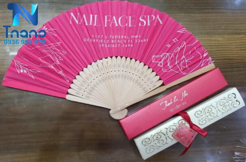 Kích thước nhỏ gọn, tiện lợi của những chiếc quạt giấy Kích thước nhỏ gọn, tiện lợi của những chiếc quạt giấy