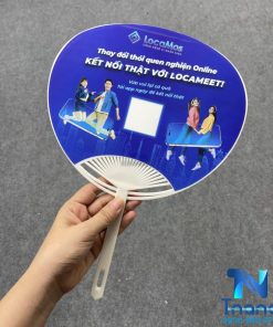 Quạt nhựa cầm tay được in ấn bằng công nghệ cao cho ra hình ảnh chân thực, sắc nét