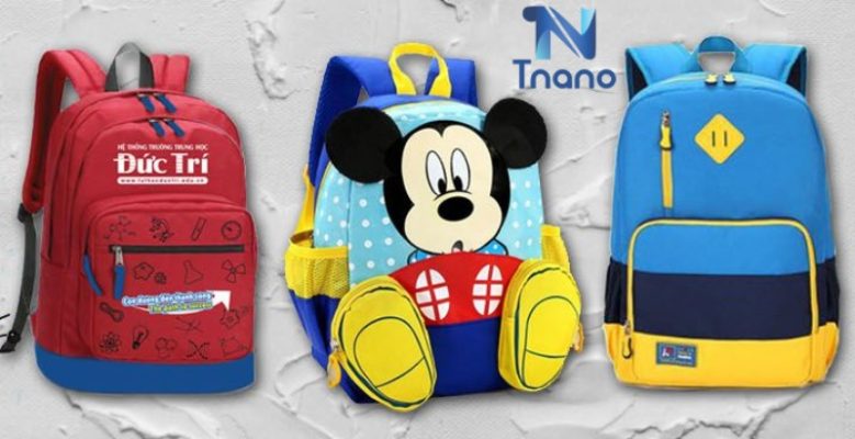 Màu sắc tươi sáng như đỏ, vàng, xanh lá cây thường được ưa chuộng với trẻ nhỏ.