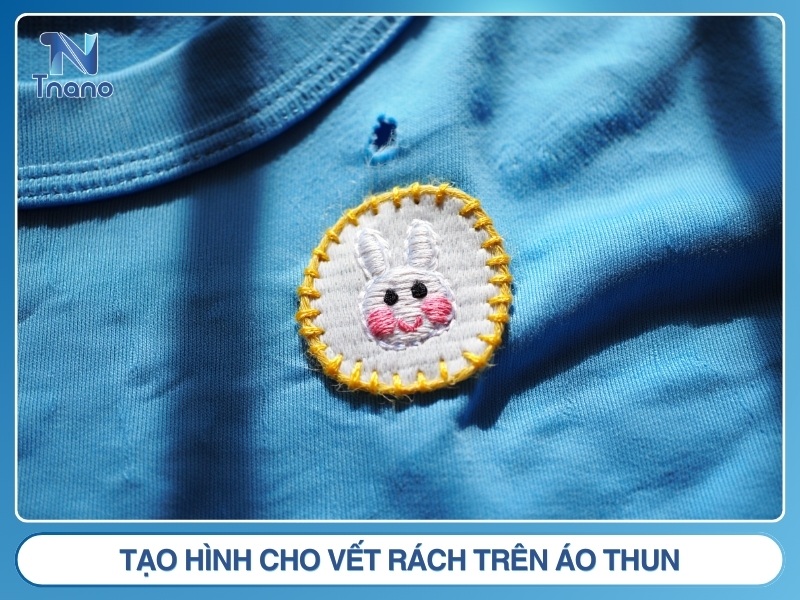 Cách 5: Tạo hình cho vết rách trên áo thun