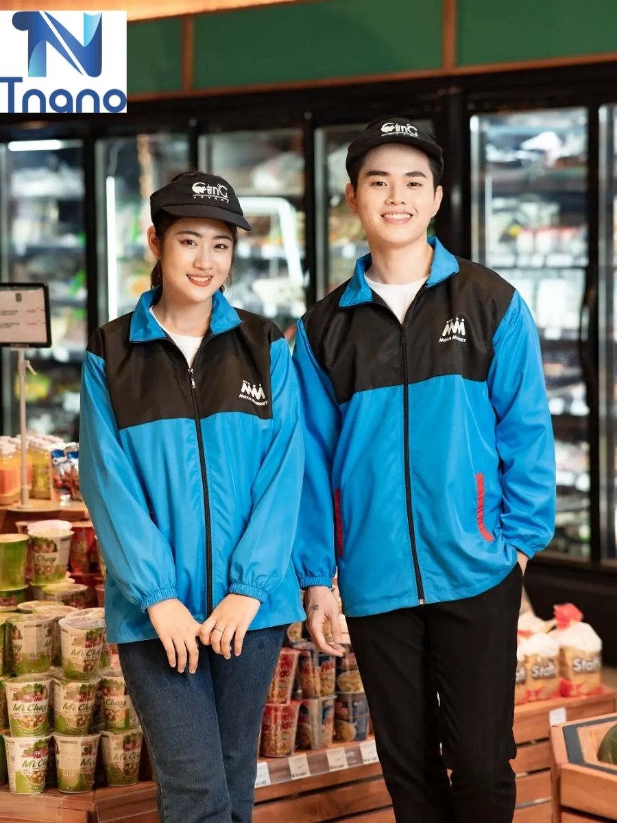 Áo khoác gió màu xanh dương