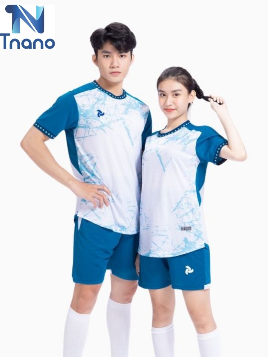 Tiêu chí chọn áo lớp tôn da